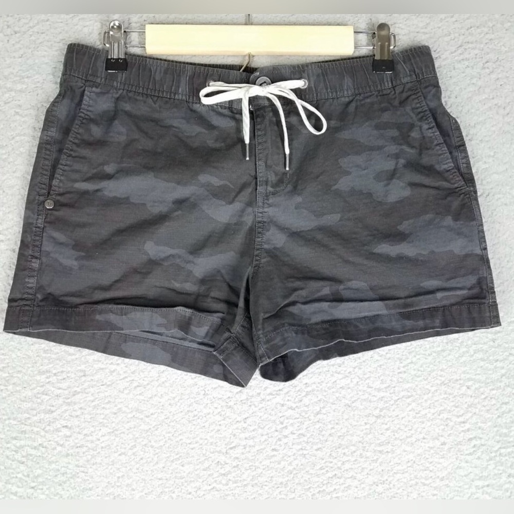 VUORI Women’s Ripstop shorts black/gray camo sz small